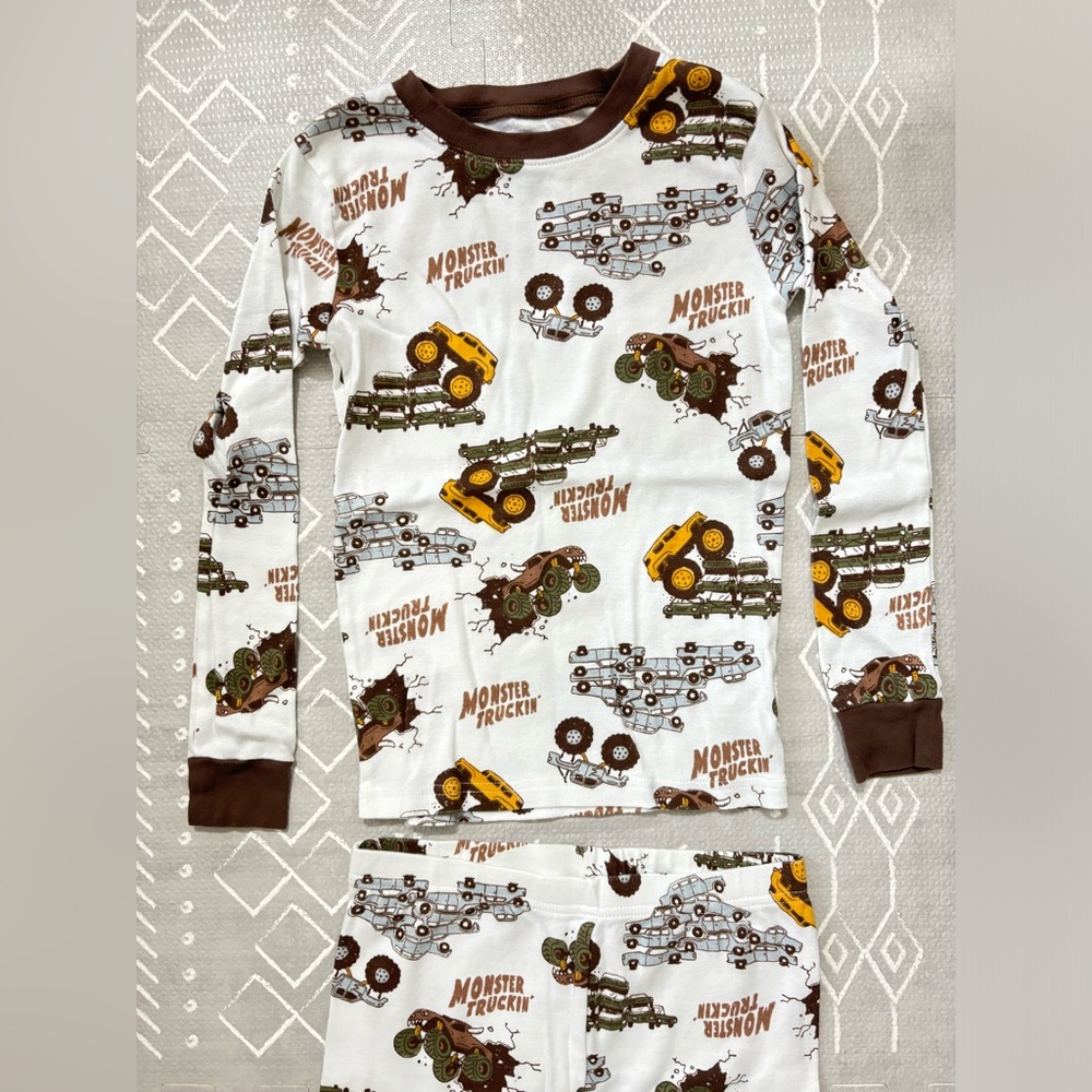 Boys Long Sleeve Pajamas Set